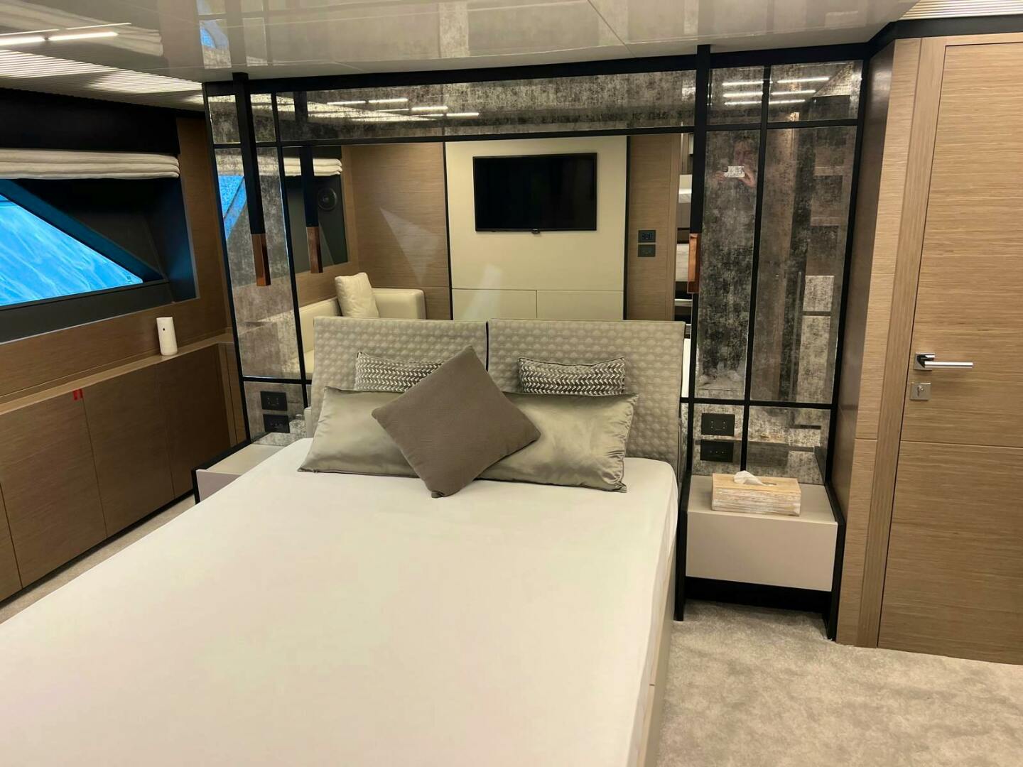 2019 Ferretti Yachts Ferretti 780 Base - Image 16