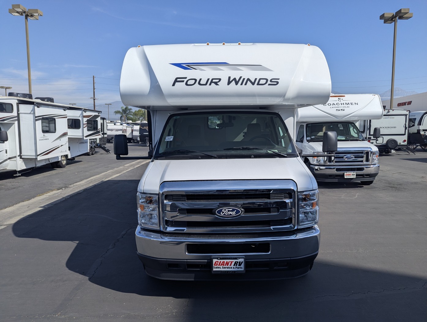 2026 Thor Motor Coach Four Winds 19X - Image 2