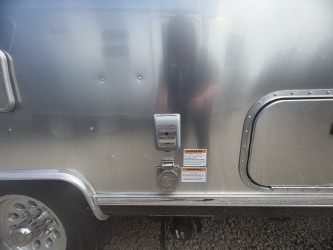 2027 AIRSTREAM FRANK LLOYD WRIGHT 28RBT - Image 8