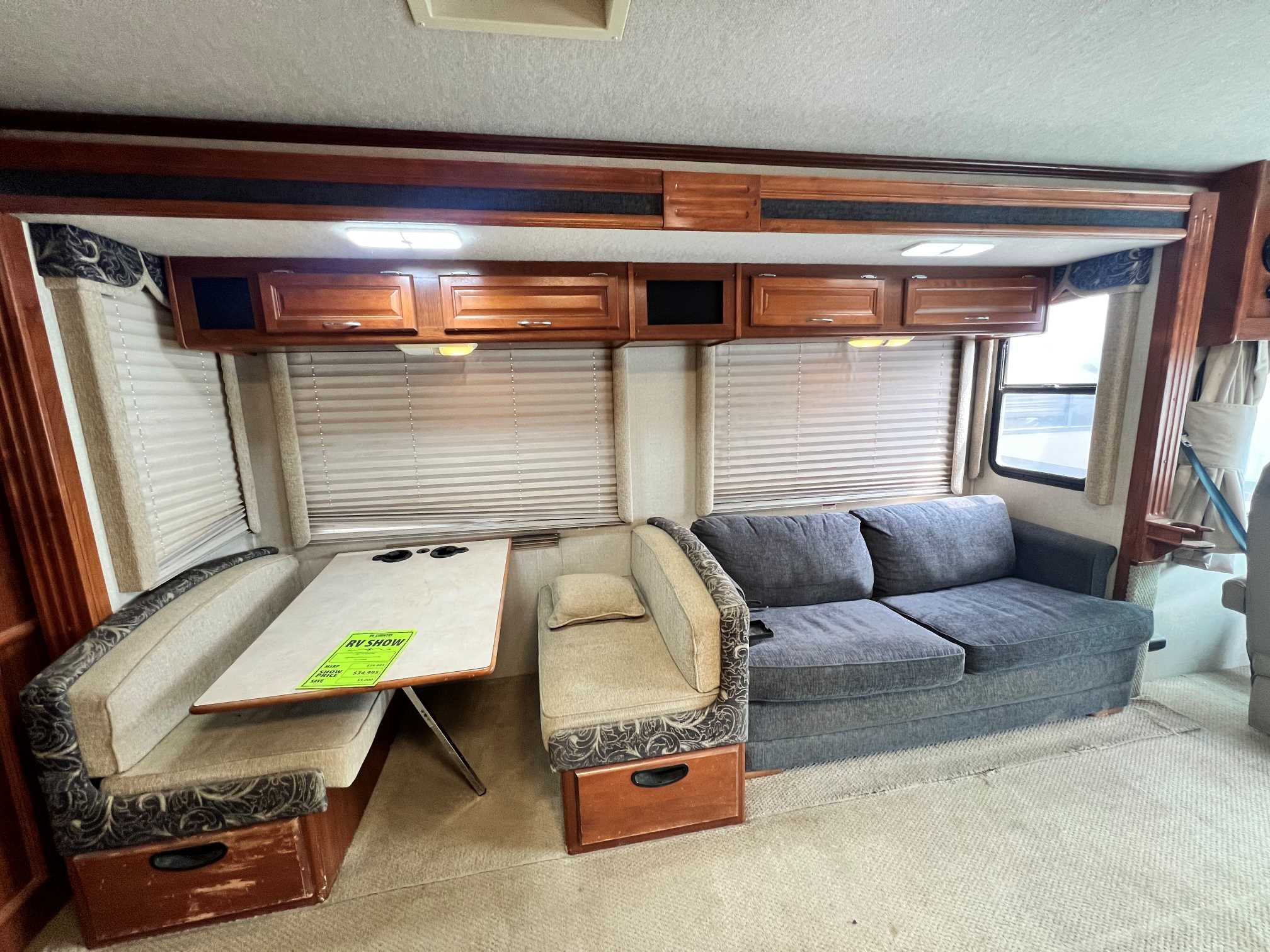 2006 Fleetwood Southwind 32VS - Image 11