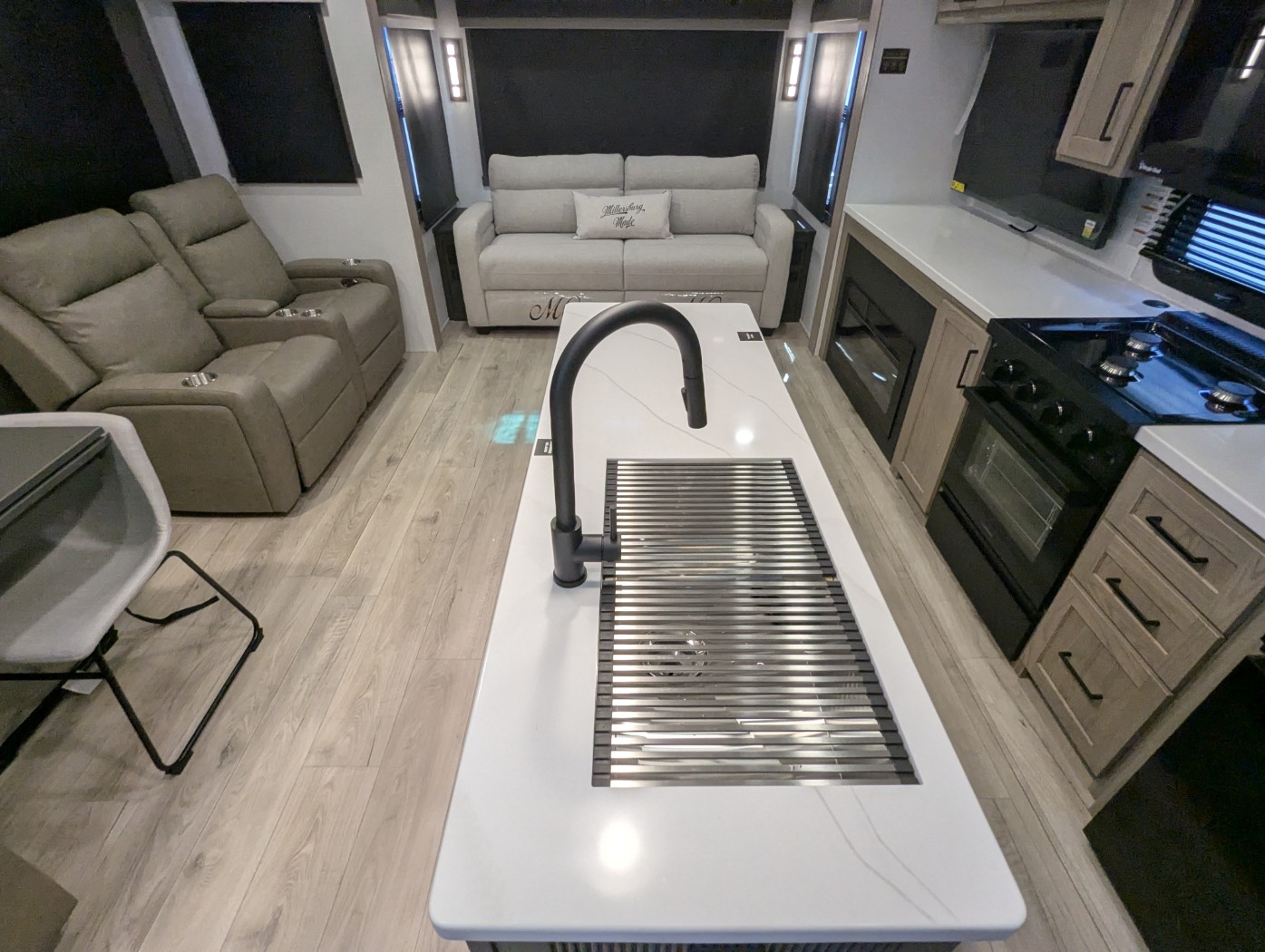 2026 Forest River Rockwood Signature R361RLS - Image 20