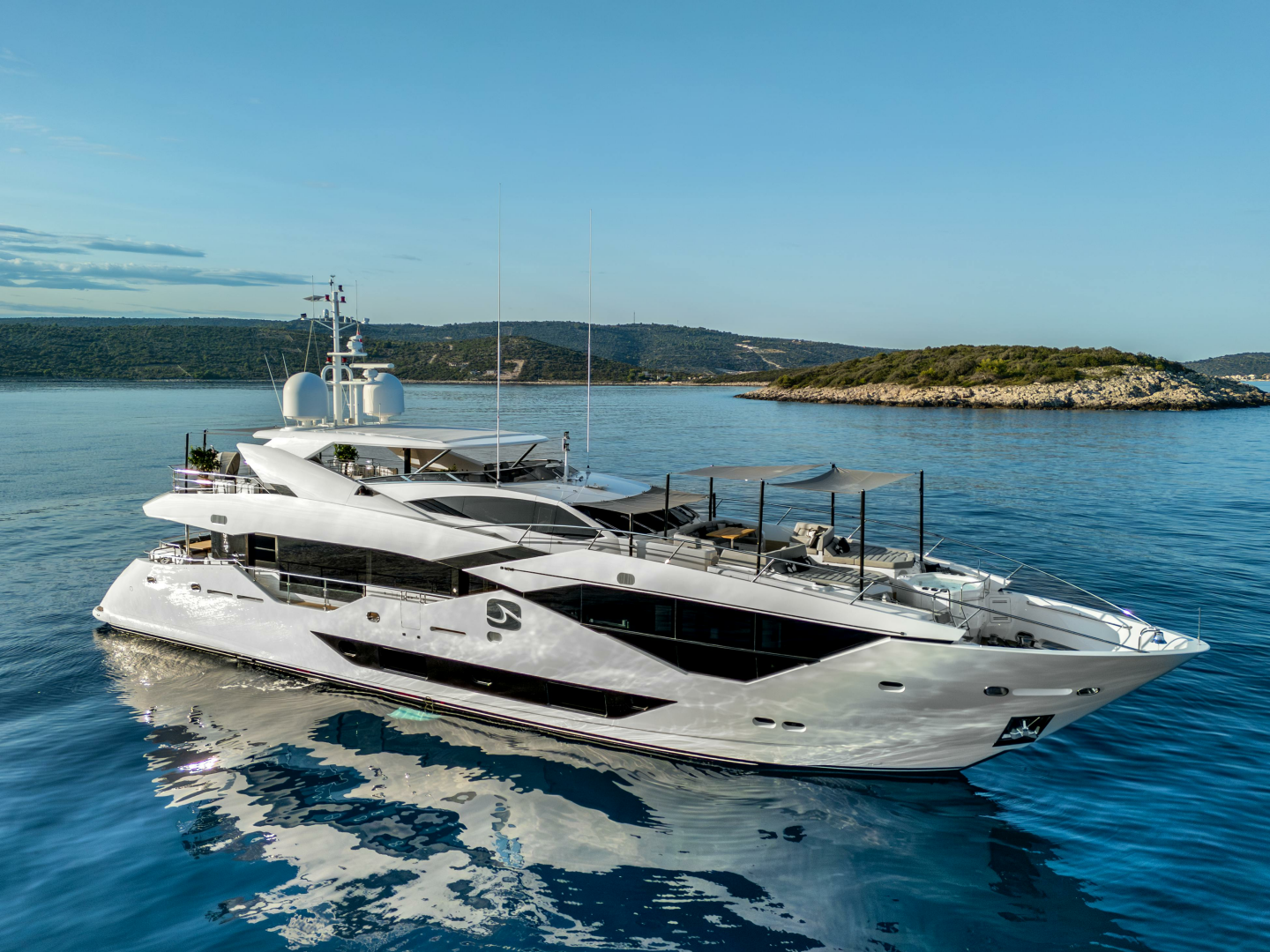 2020 Sunseeker Sunseeker 116 Yacht - Image 1