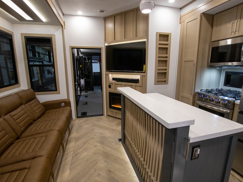 2025 Keystone Raptor 415 - Image 6