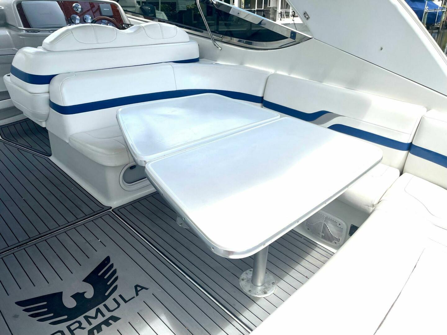 2004 Formula 400 Super Sport - Image 12