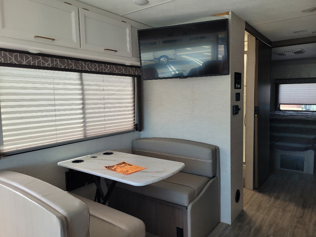 2024 Thor Motor Coach A.C.E. 29D - Image 9