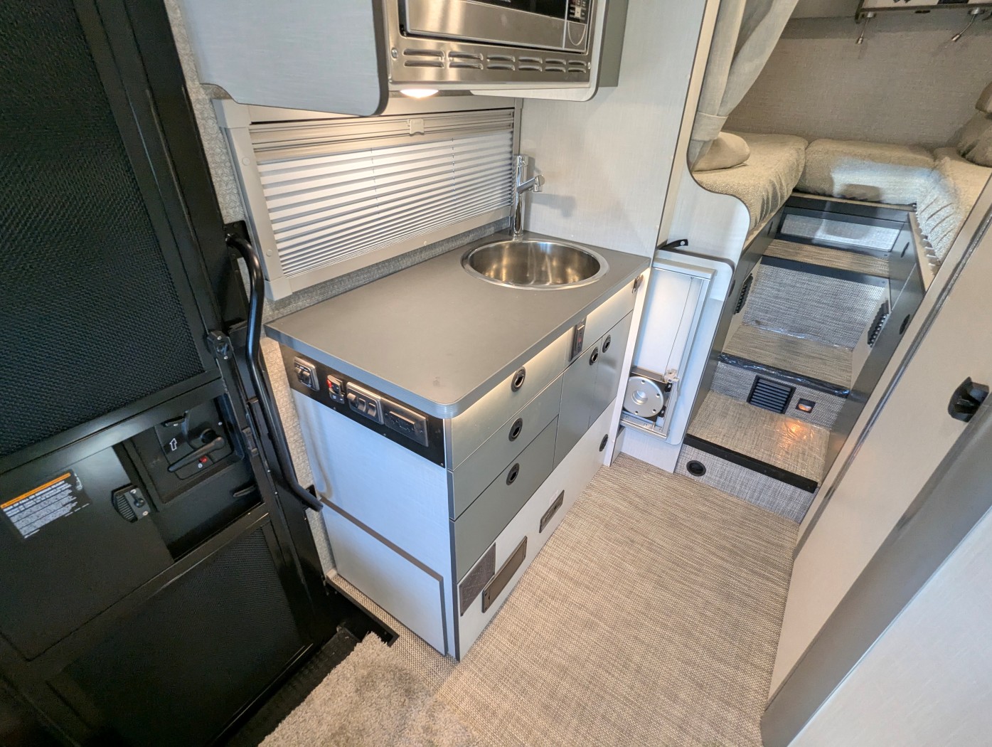 2026 Winnebago EKKO Sprinter 23B AWD - ATH Edition - Image 24