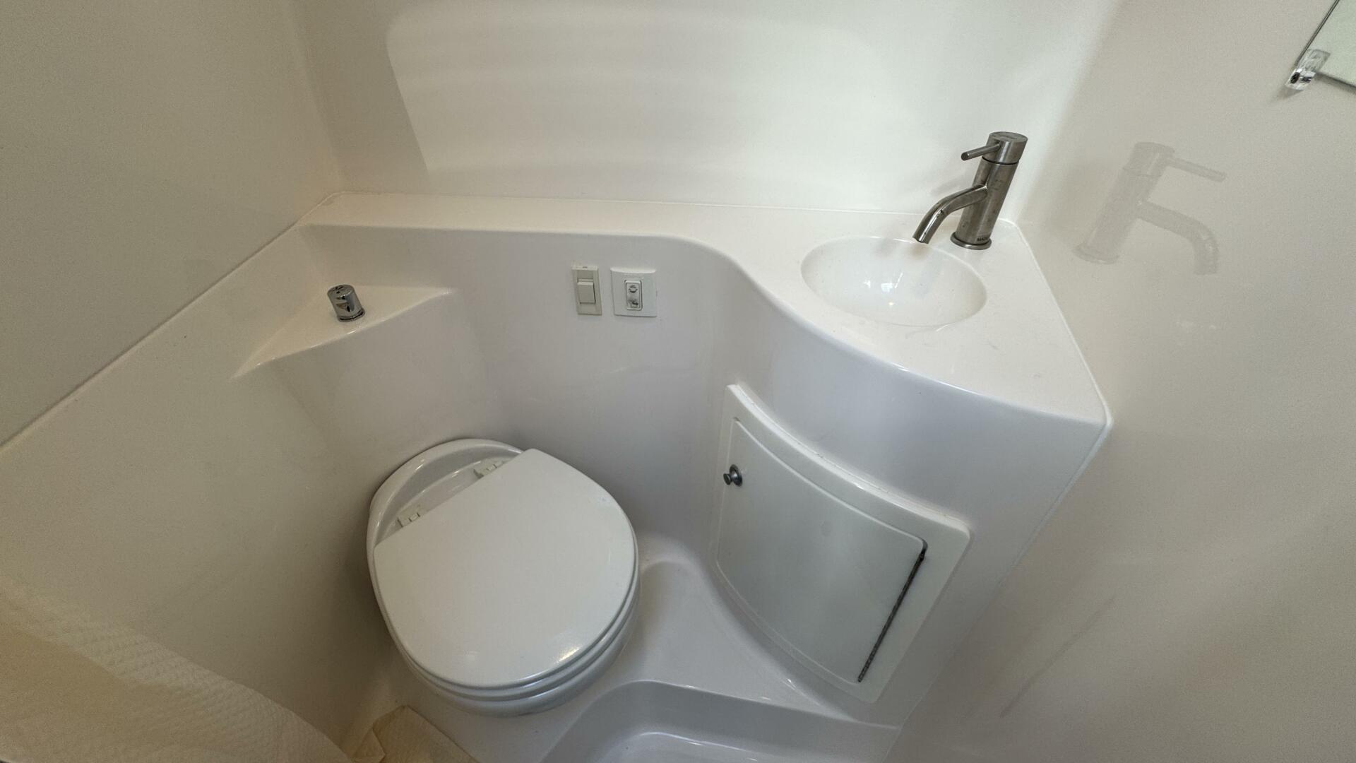 2022 Regal 26 XO - Image 36
