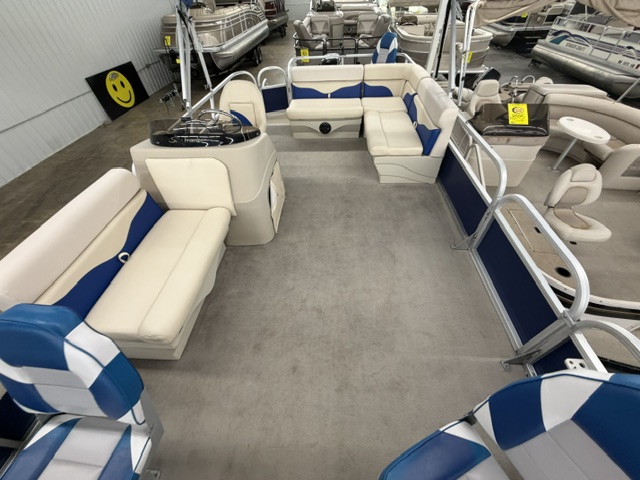 2012 SUN TRACKER FISHING BARGE 20DLX - Image 7