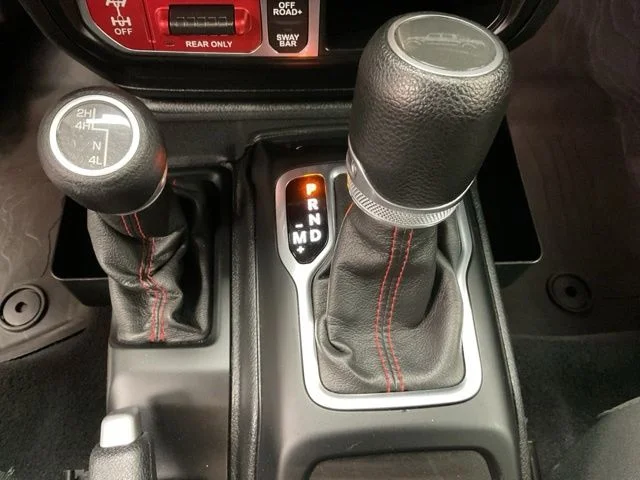 2020 Jeep Gladiator Crew Cab Rubicon 4WD - Image 19