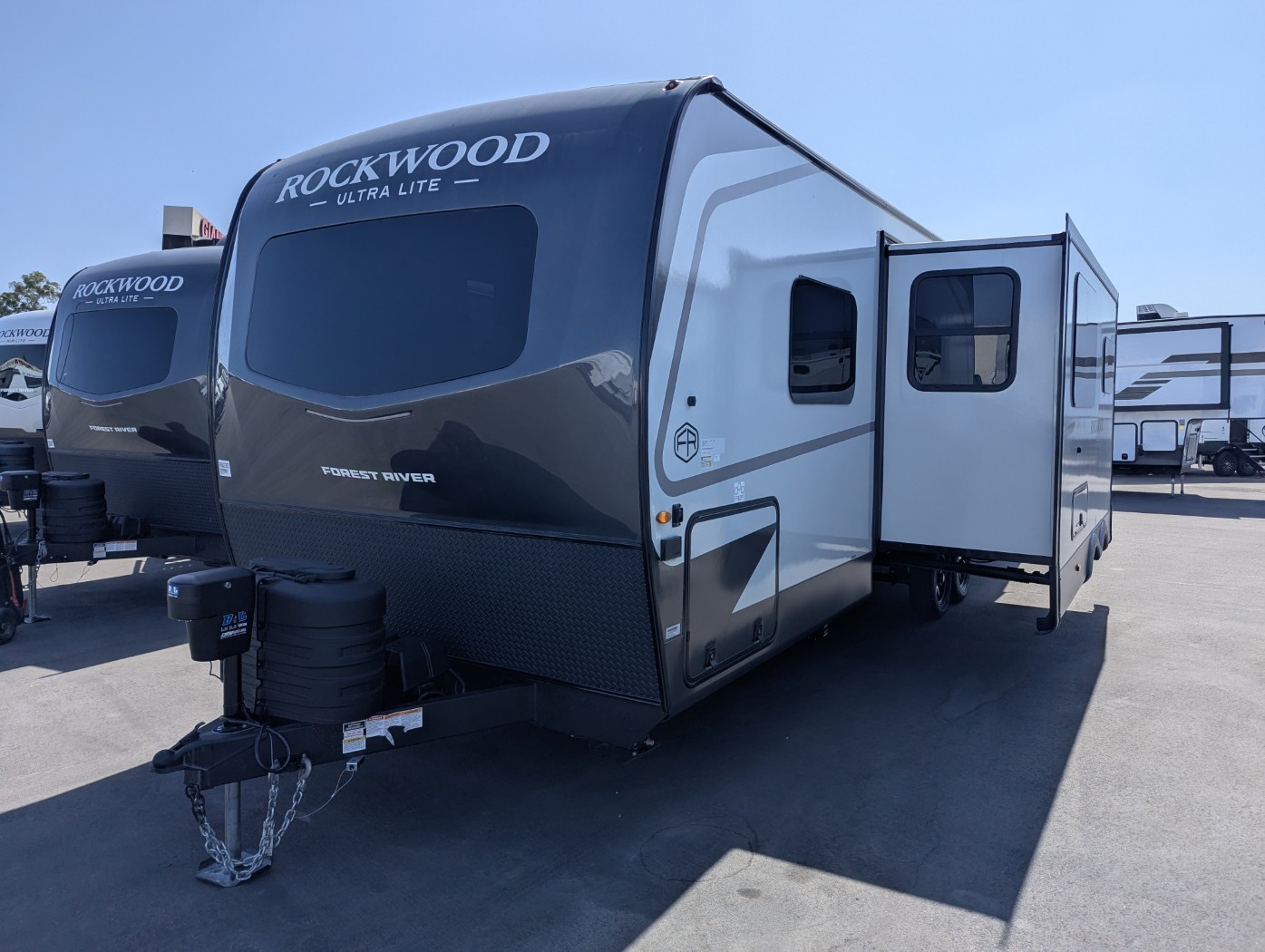 2027 Forest River Rockwood Ultra Lite 2706BH - Image 3