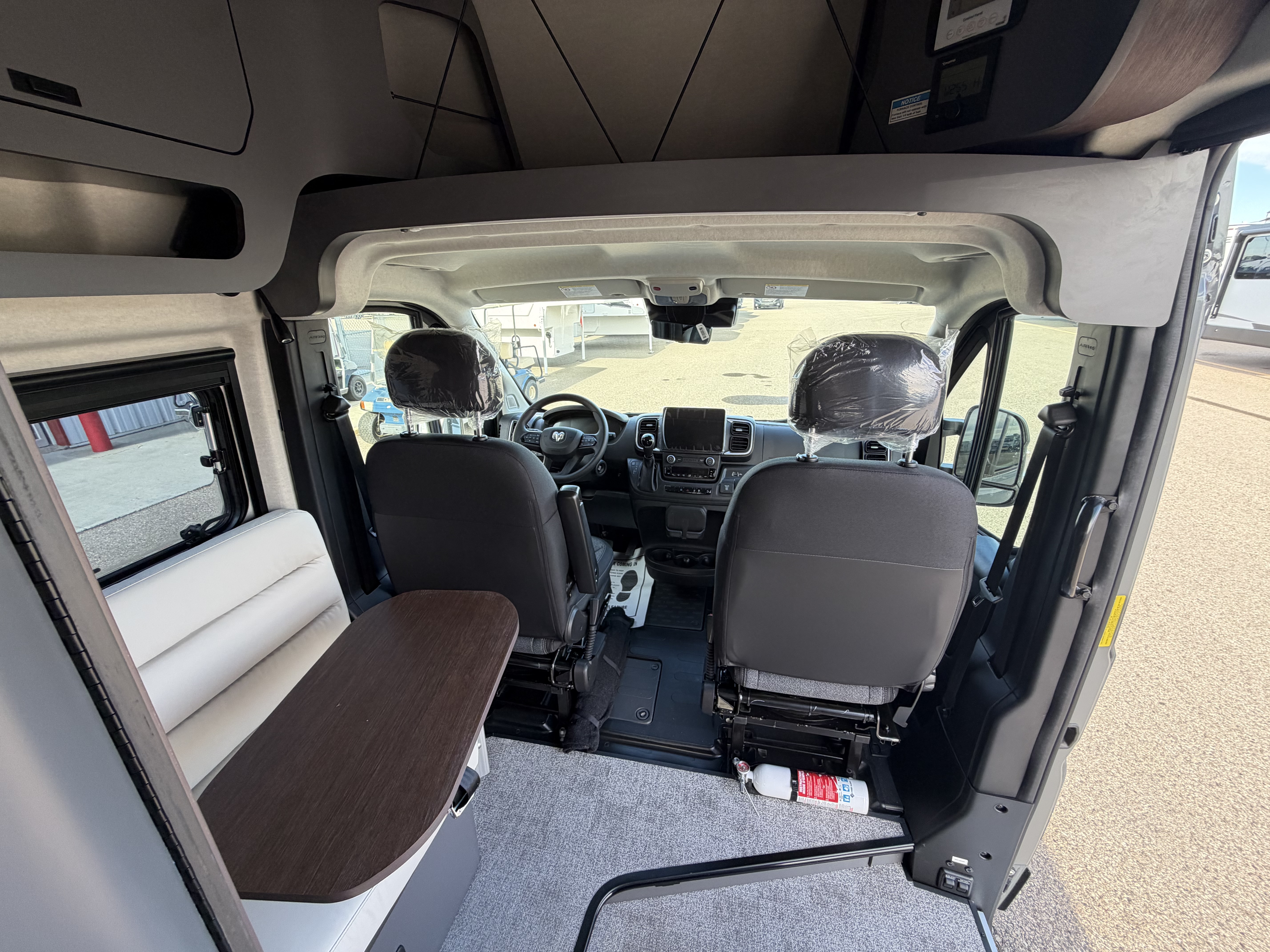 2027 Grand Design Lineage Series VP2 LVP1 - Image 8