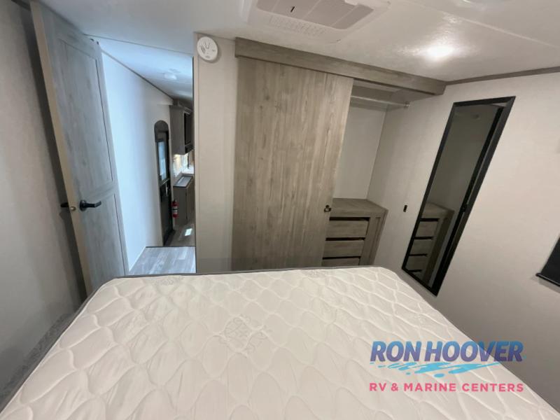 2024 COACHMEN 368TBH - Image 35