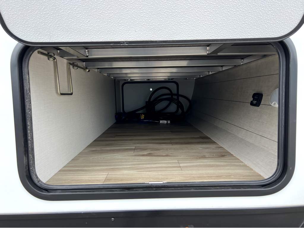 2026 VENTURE RV SPORTTREK 327VIK - Image 25