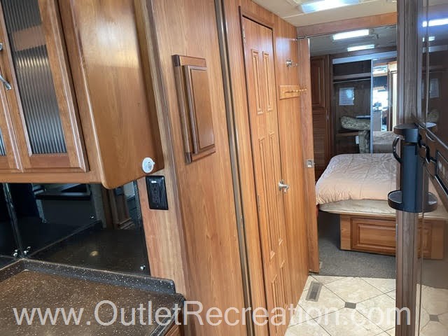 2009 COACHMEN SPORTSCOACH LEGEND 40QIK - Image 24