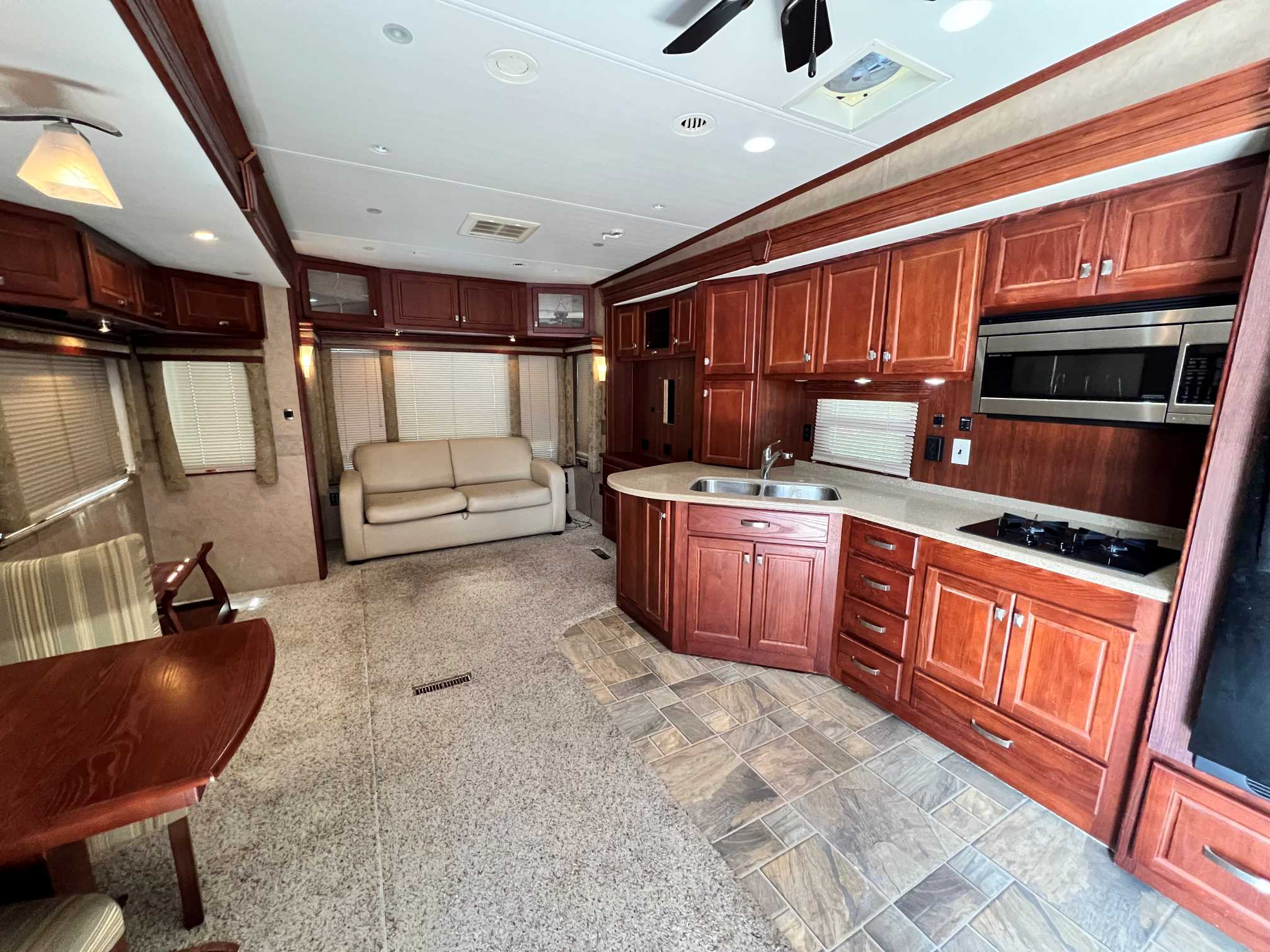 2010 Carriage Carri-Lite 37MSTR - Image 5