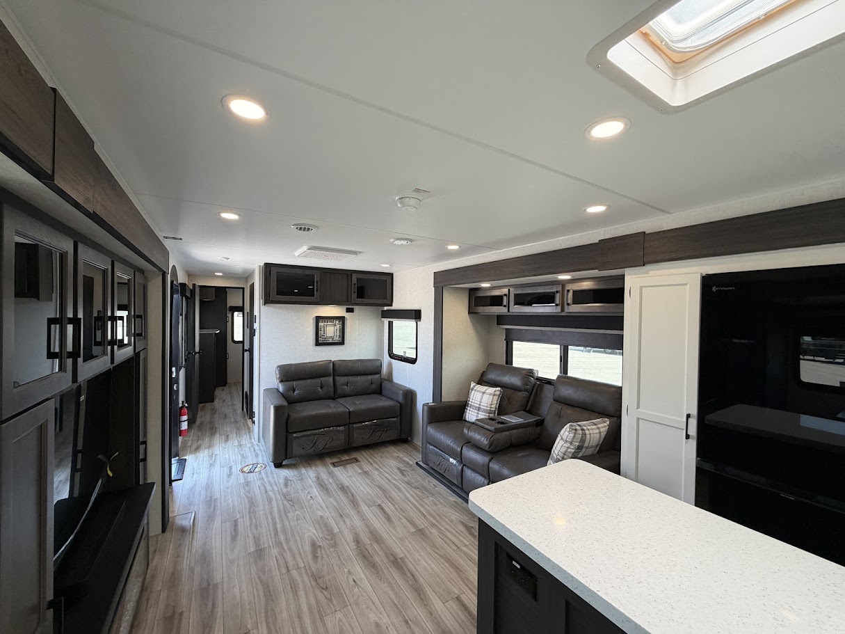 2026 VENTURE RV SPORTTREK 333VFK - Image 45