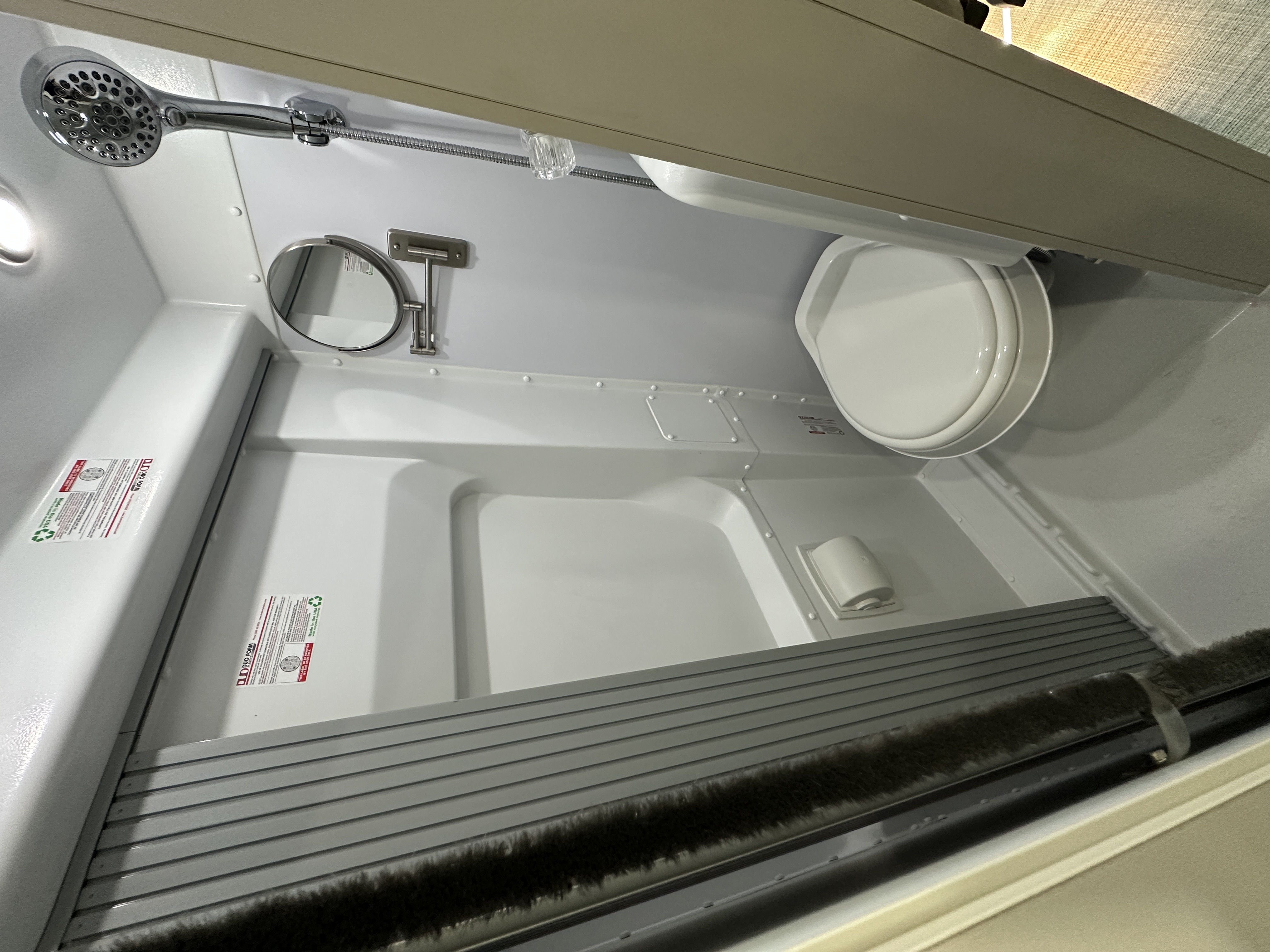 2026 Airstream Rangeline Base - Image 23