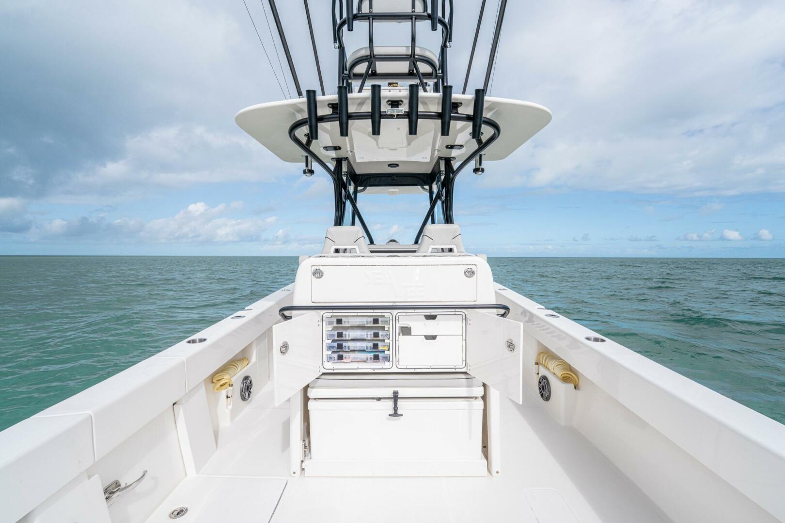 2024 SeaVee 322z - Image 42