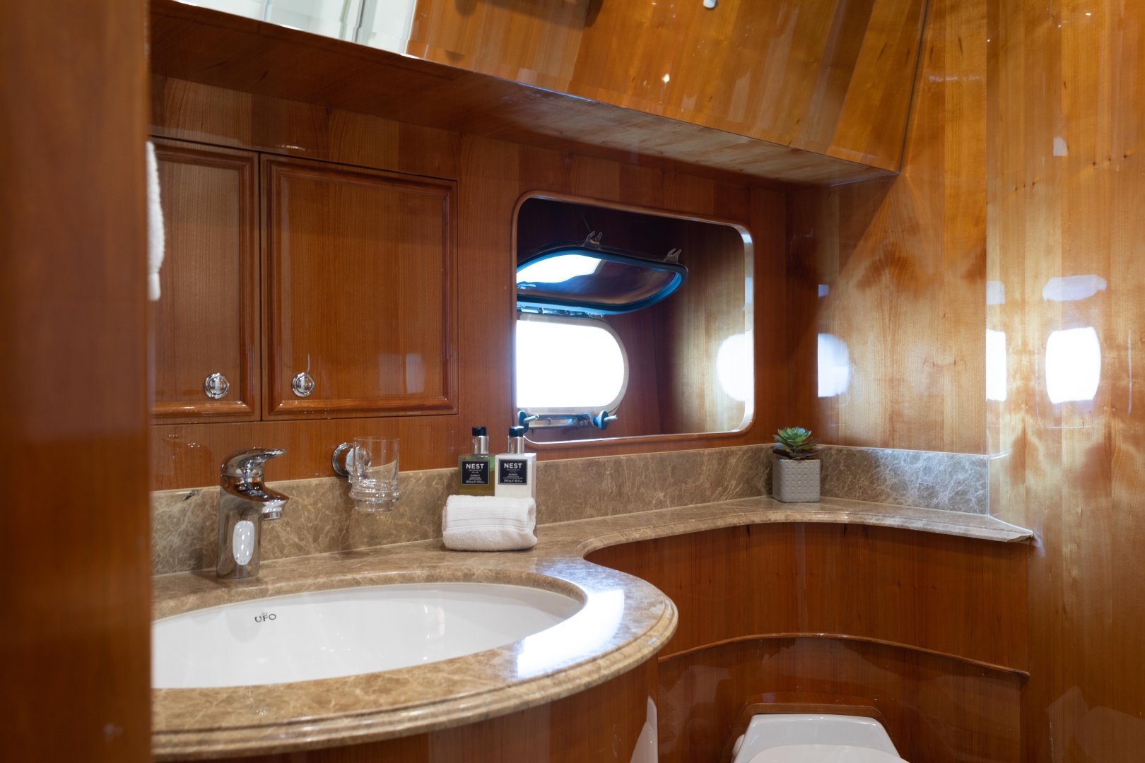 2007 Horizon Elegance 82 - Image 27