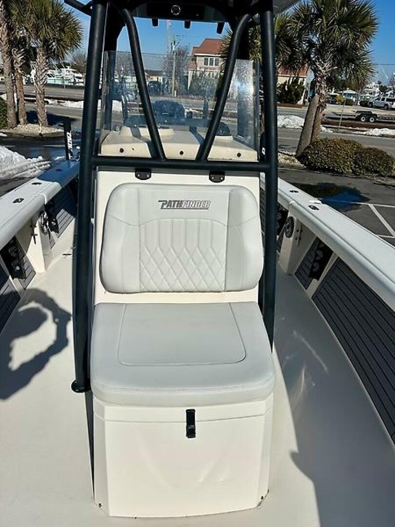 2023 Pathfinder 2700 - Image 16