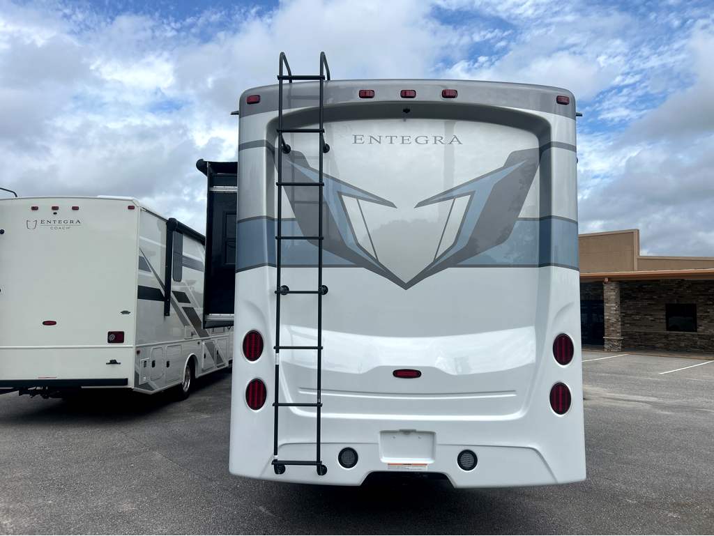 2027 ENTEGRA COACH VISION XL 36C - Image 5