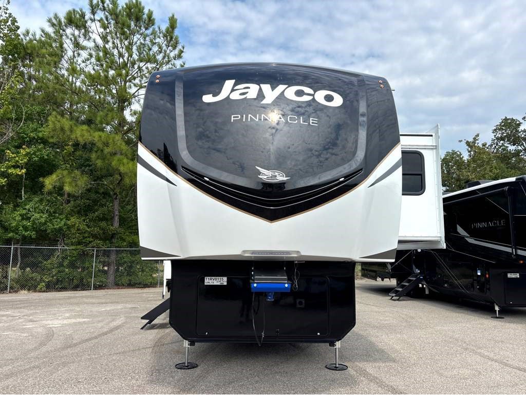 2026 JAYCO PINNACLE 32RLTS - Image 2