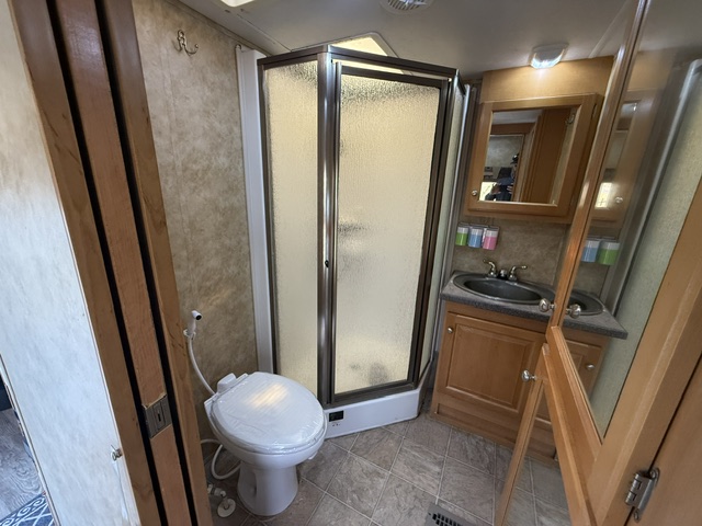 2008 Heartland Cyclone 4012 - Image 19