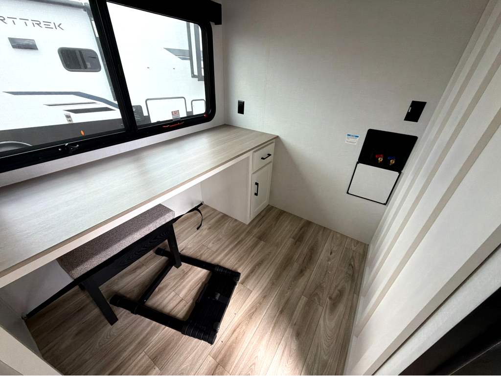 2027 VENTURE RV SPORTTREK 363VFR - Image 26