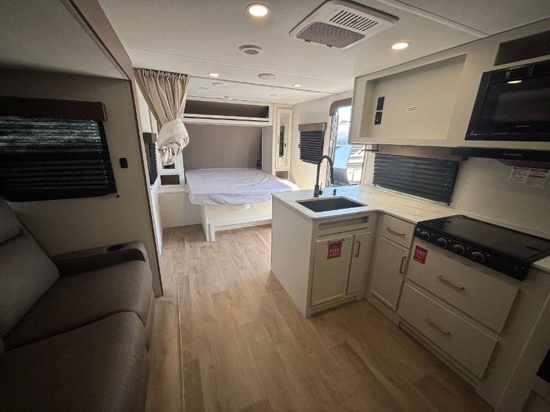 2026 Grand Design Transcend XPLOR 23BHX - Image 12