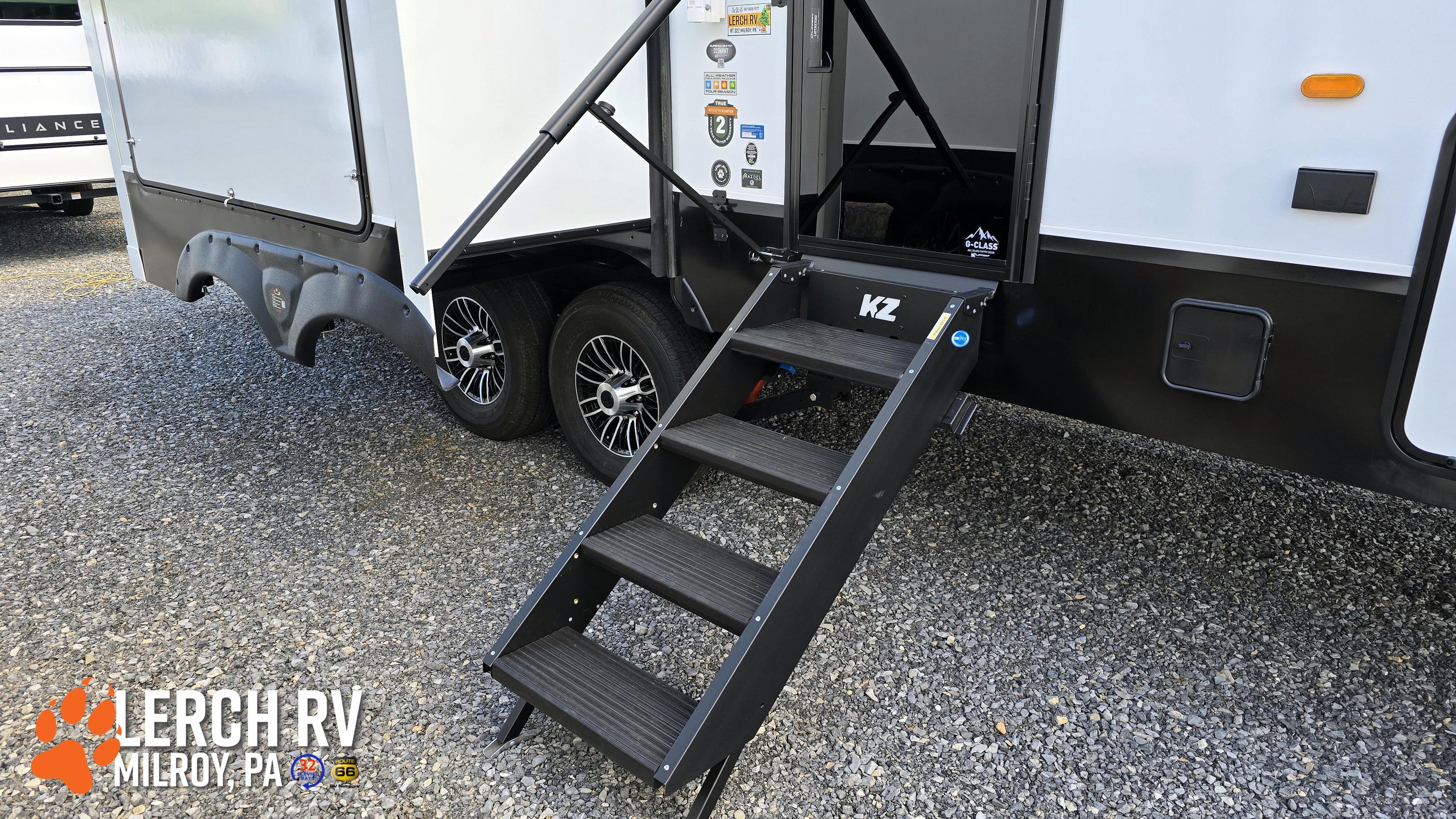 2026 KZ RV Durango HT D256RKT - Image 11
