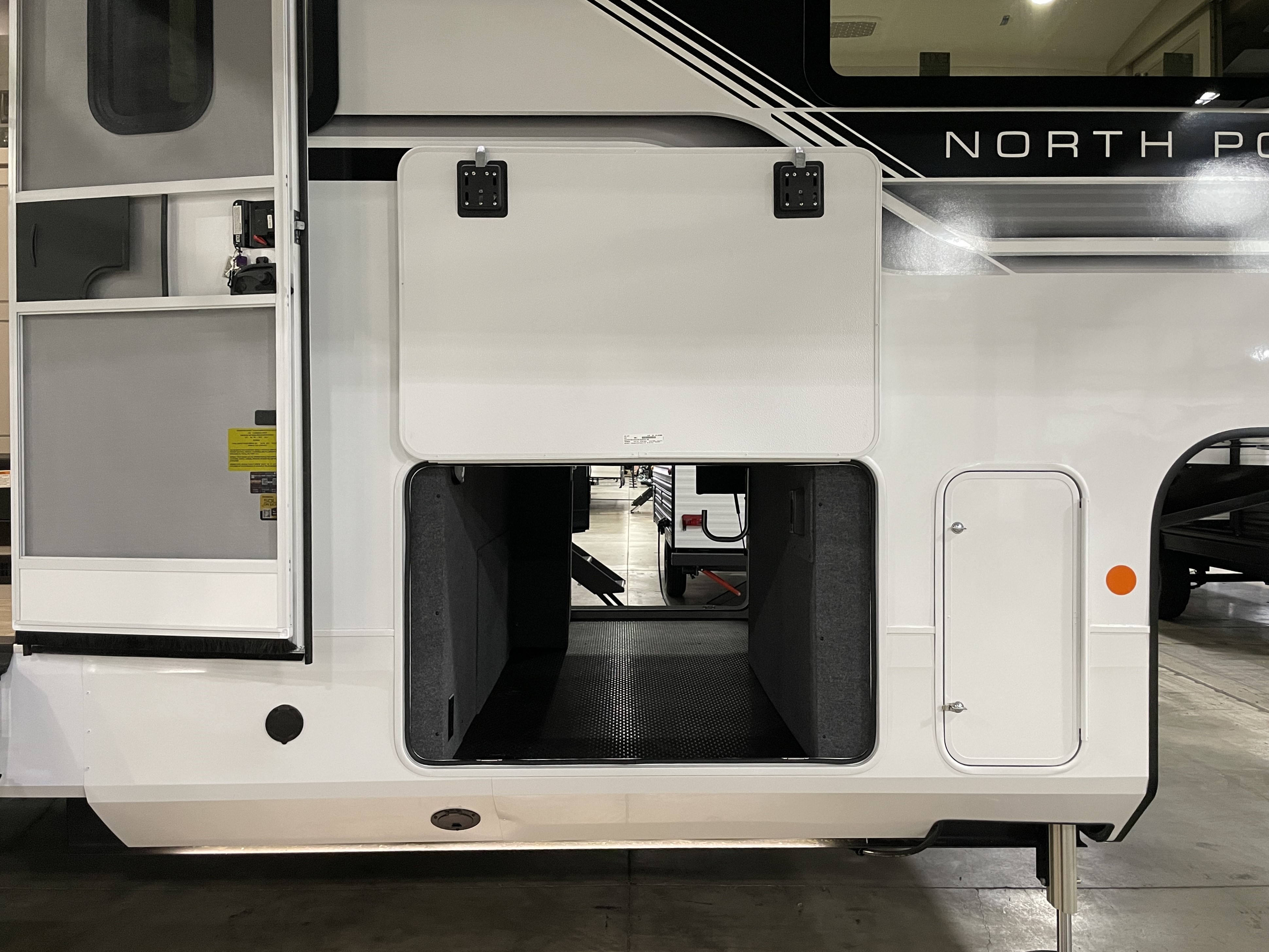 2027 Jayco North Point 391TBBH - Image 2