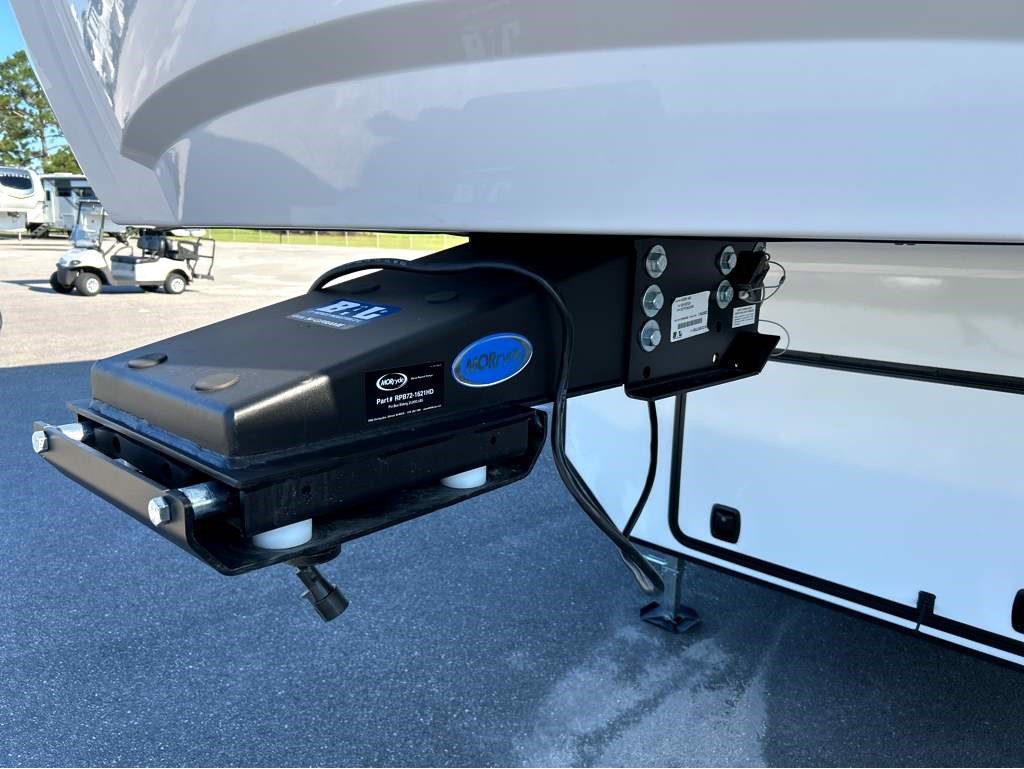2026 VENTURE RV SPORTTREK 363VFR - Image 13