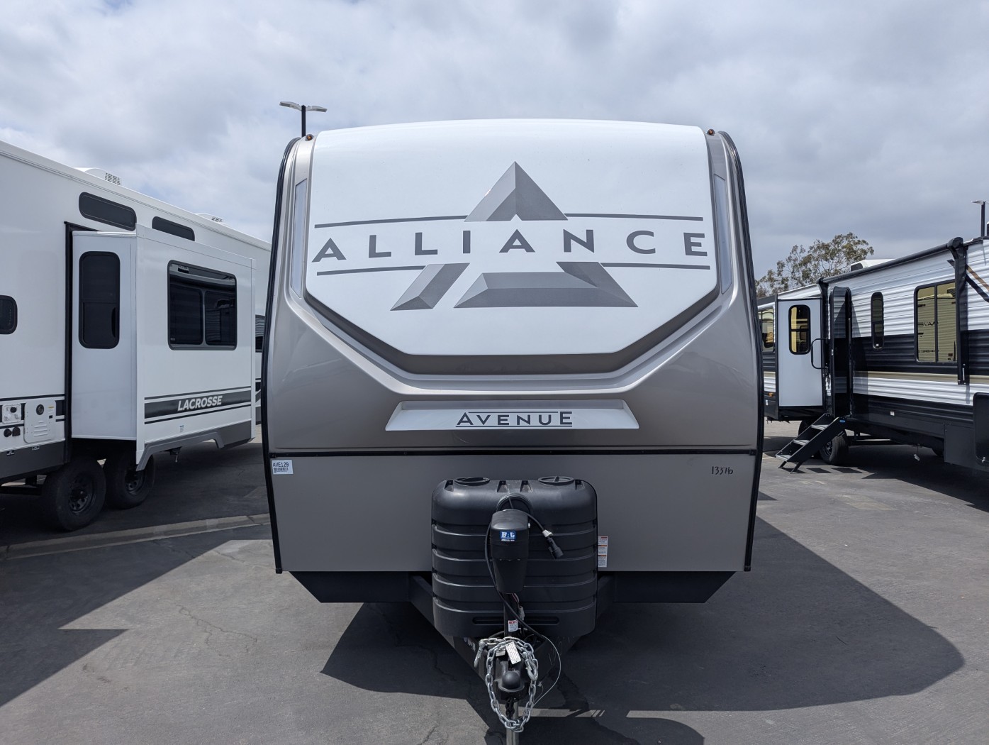 2026 Alliance RV Avenue 298RL - Image 2