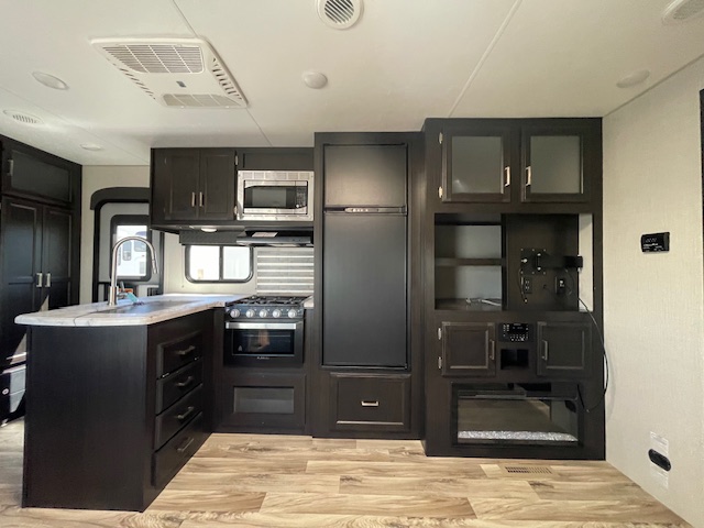 2020 VENTURE RV SPORTTREK 271MVB - Image 11