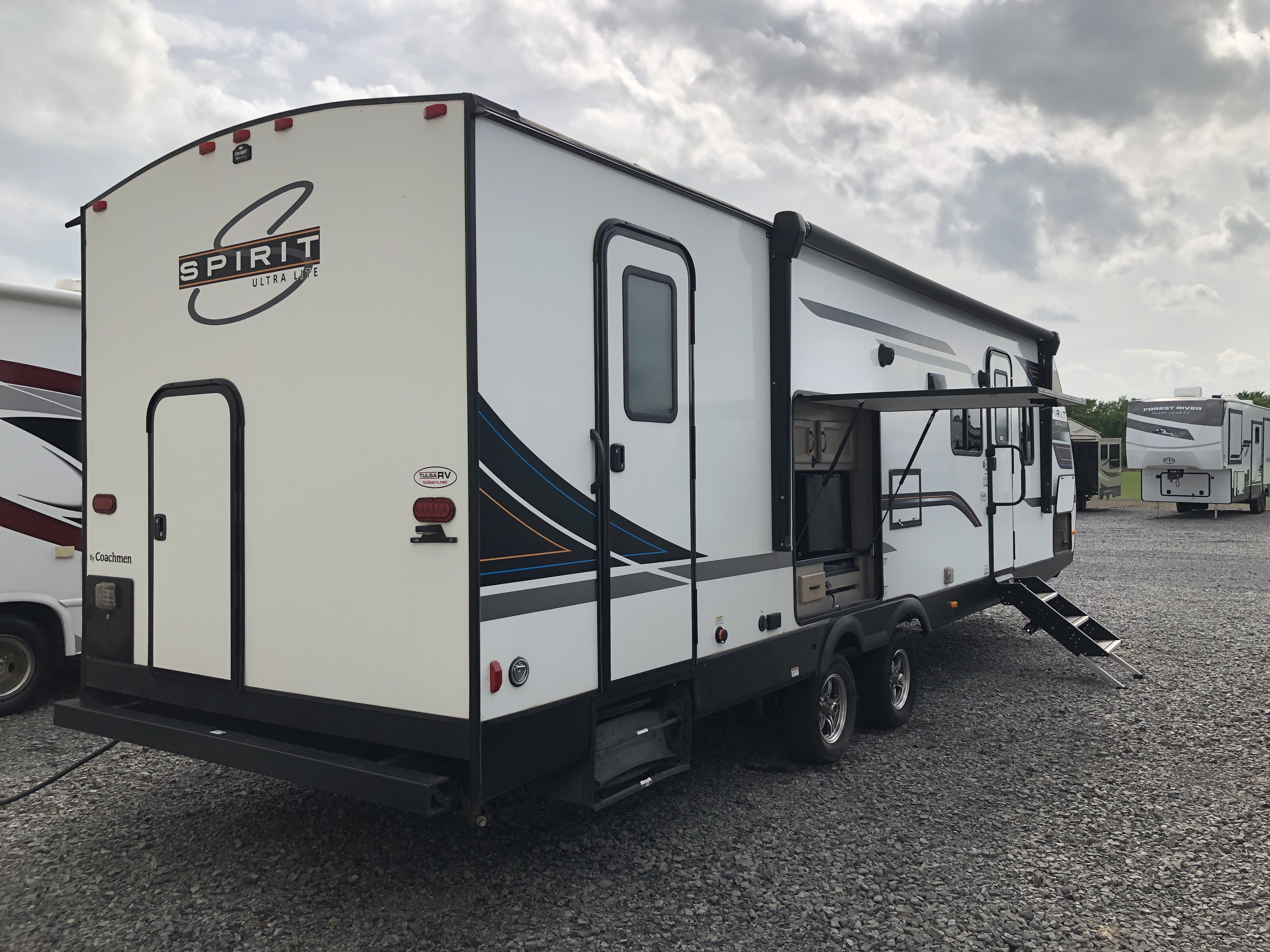 2021 Coachmen Northern Spirit Ultra Lite 2963BH - Image 6