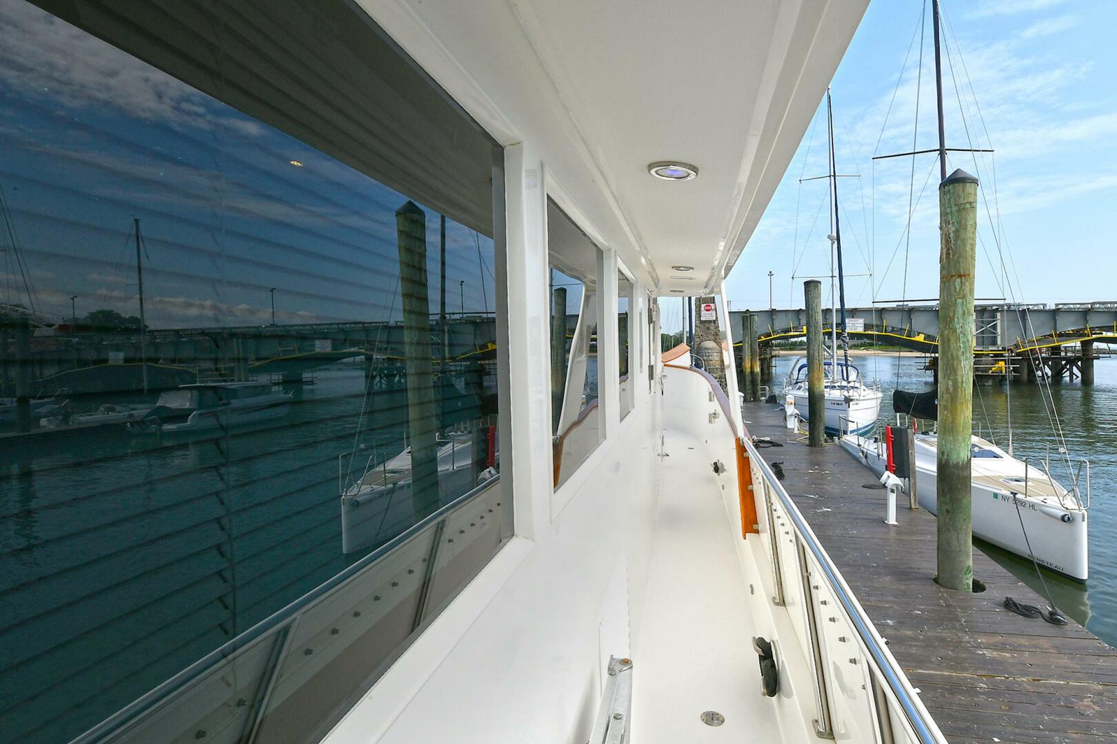 2002 Grand Alaskan Flushdeck - Image 56