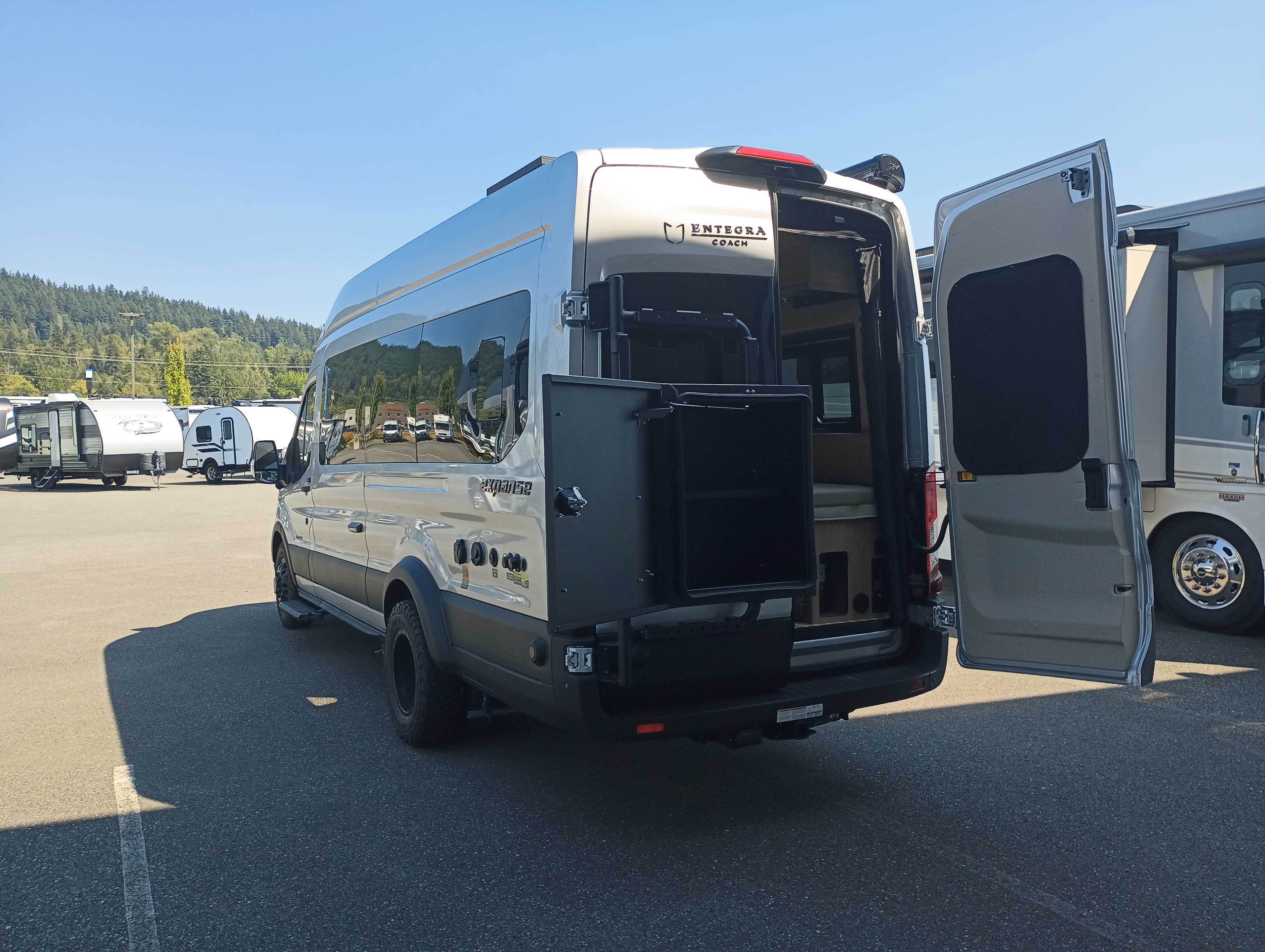 2027 Entegra Coach Expanse 21L - Image 2