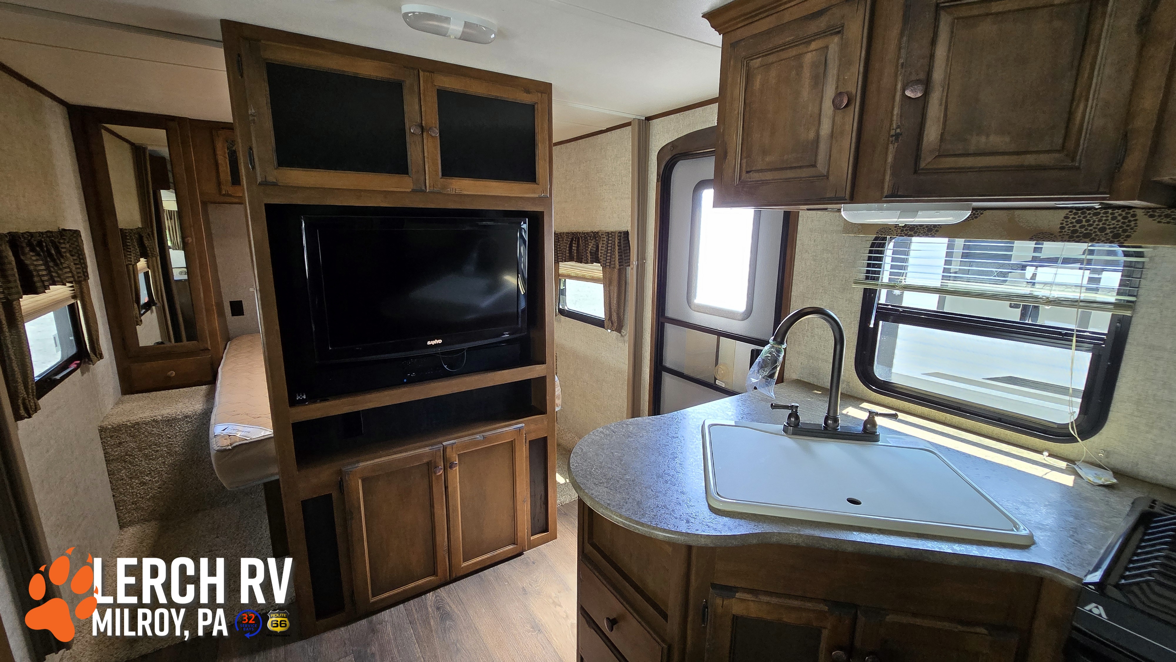 2016 KEYSTONE SPRINTER CAMPFIRE 28BH - Image 22