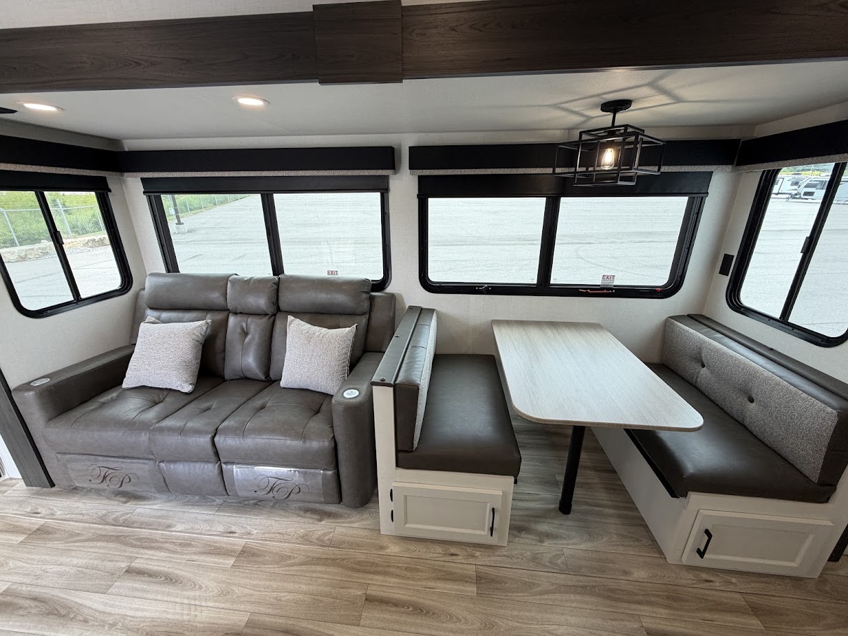 2027 VENTURE RV SPORTTREK 292VRB - Image 41