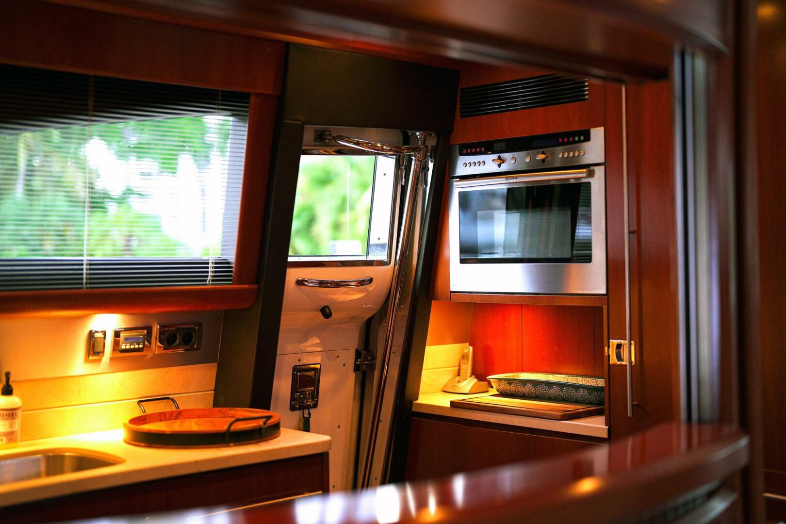 2007 Princess 23M - Image 24