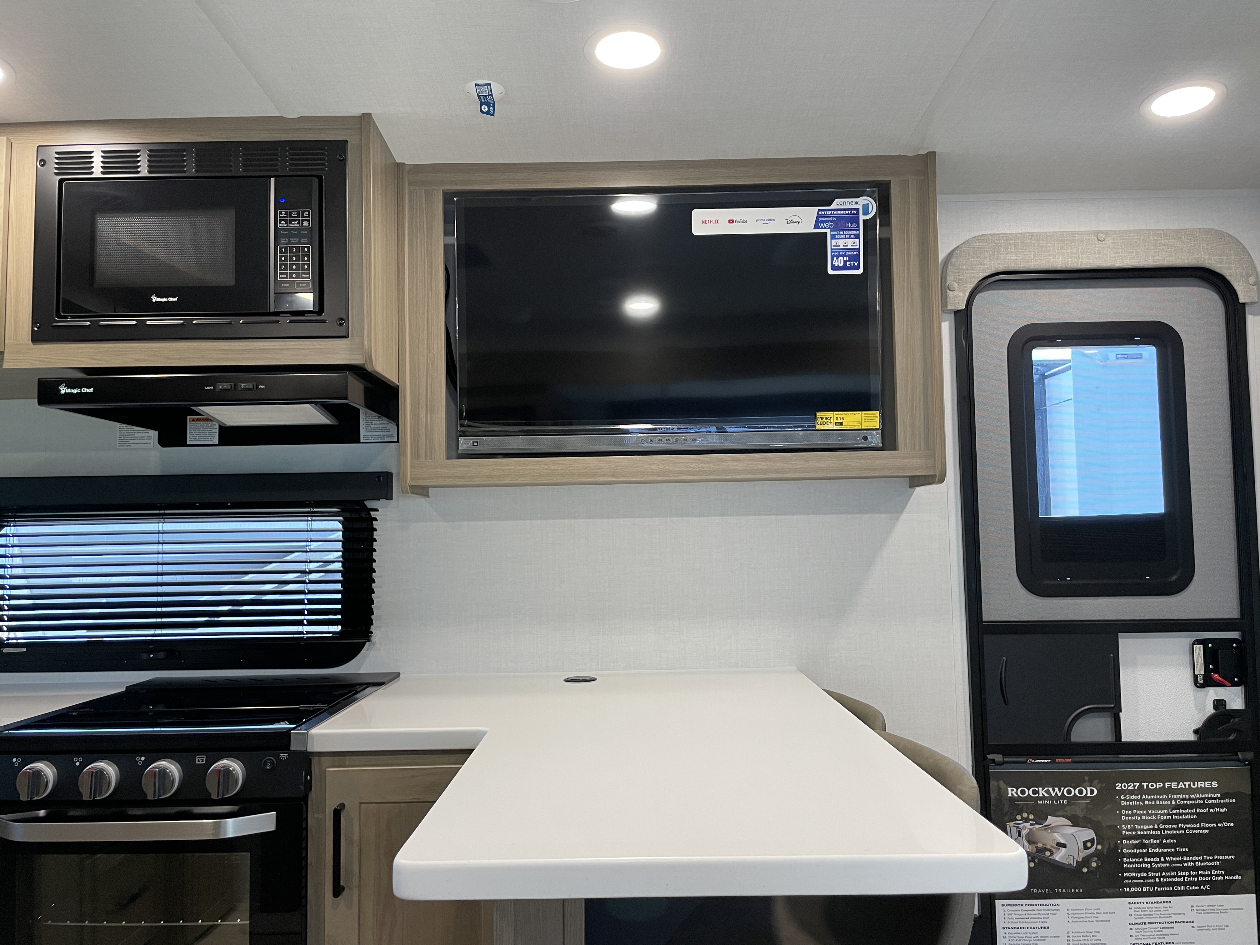 2027 Forest River Rockwood Mini Lite 2523MBR - Image 11