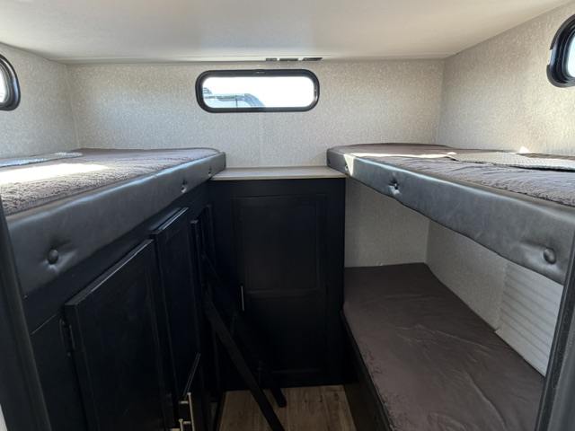 2022 CHEROKEE GREY WOLF 29TE - Image 13