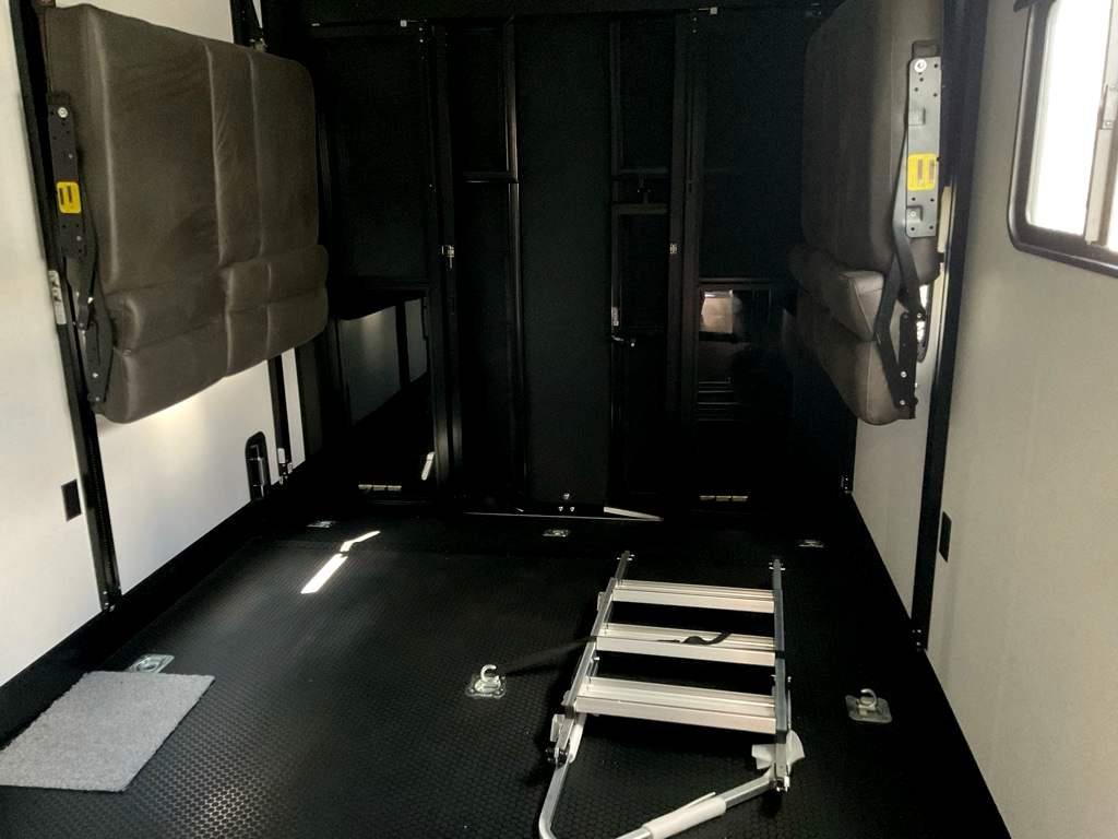 2027 JAYCO SEISMIC 413 - Image 19
