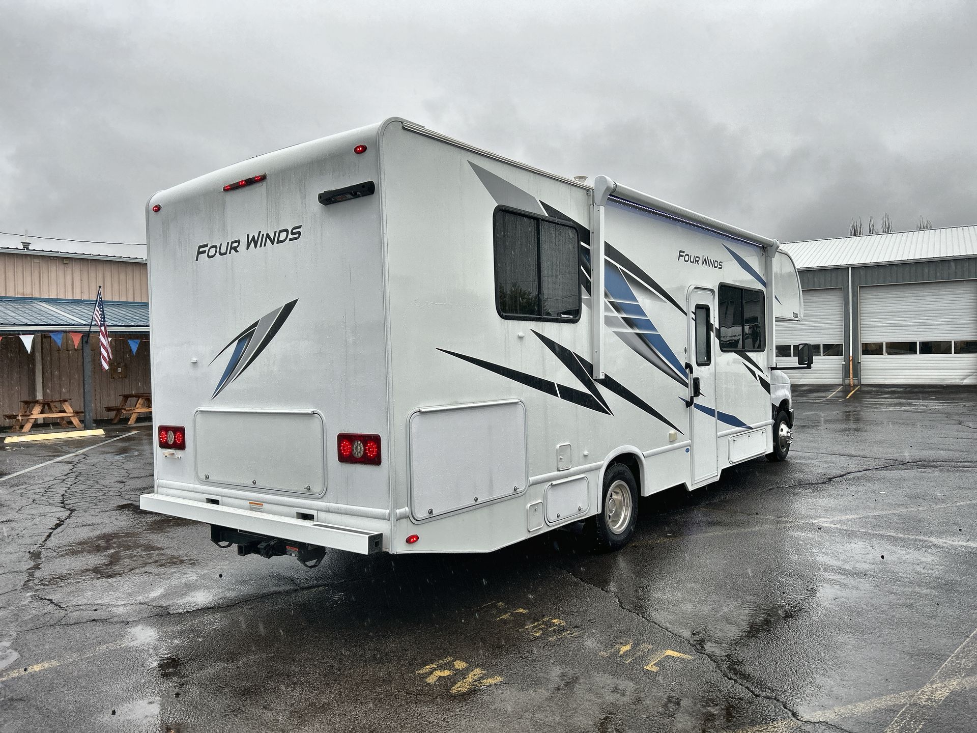 2025 Thor Motor Coach Four Winds 28Z - Image 18