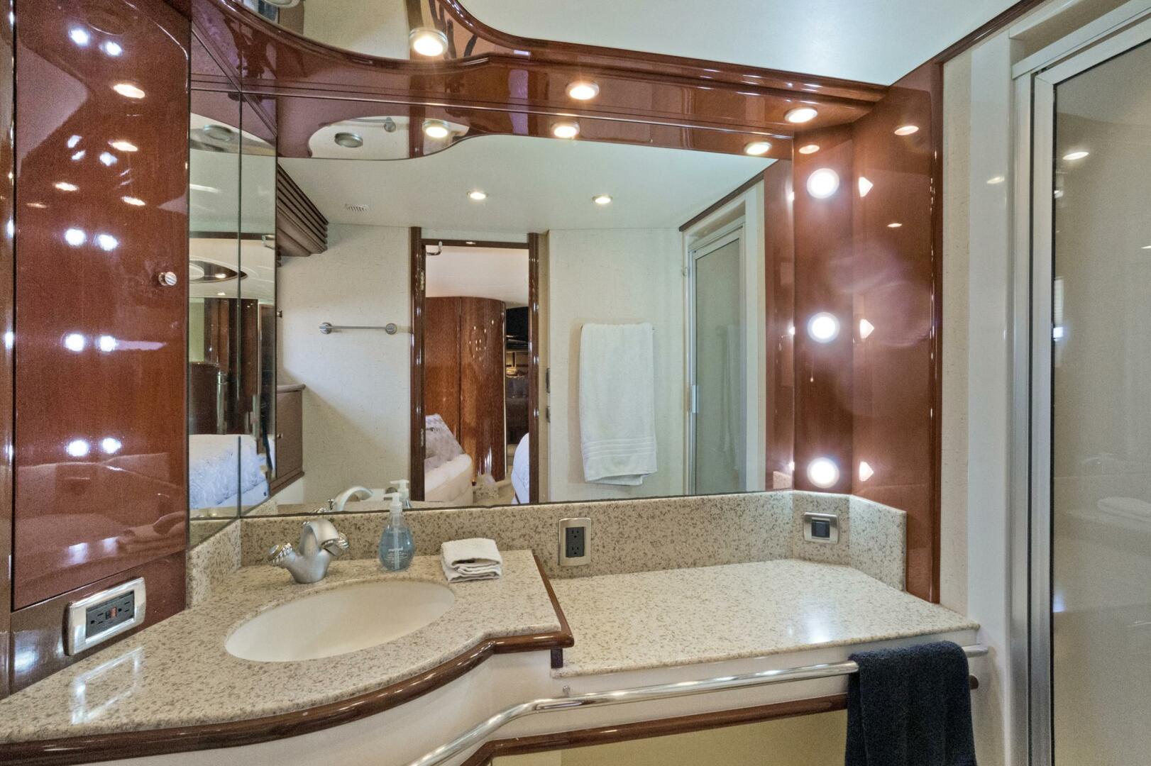 2008 Marquis 690 - Image 30