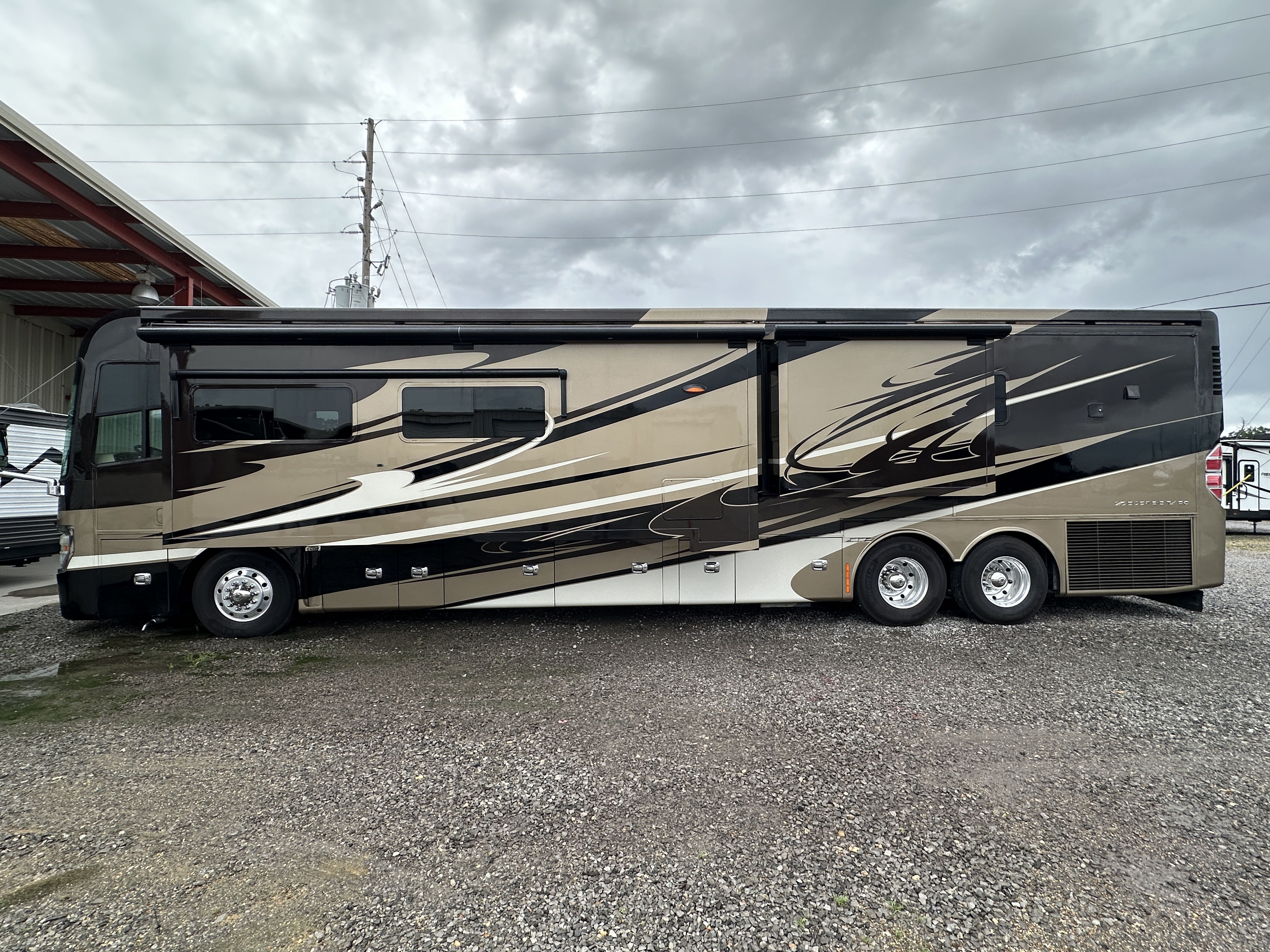 2013 TIFFIN ZEPHYR 45LZ - Image 4