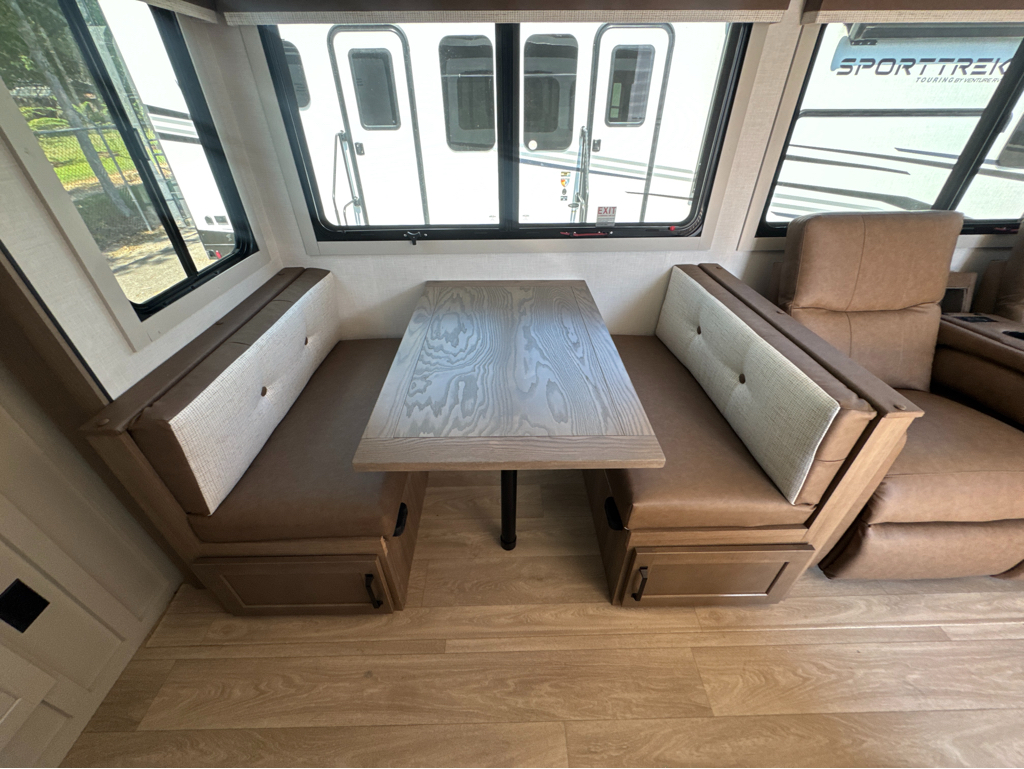 2027 VENTURE RV SPORTTREK 343VBH - Image 25