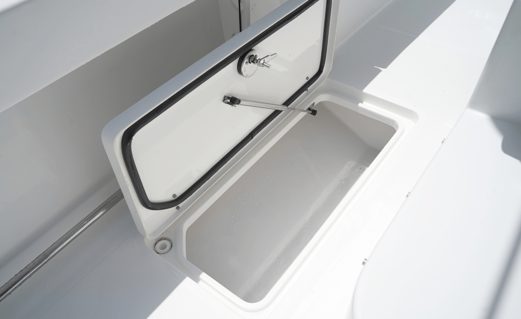 2027 SEA HUNT GAMEFISH 28CB - Image 22