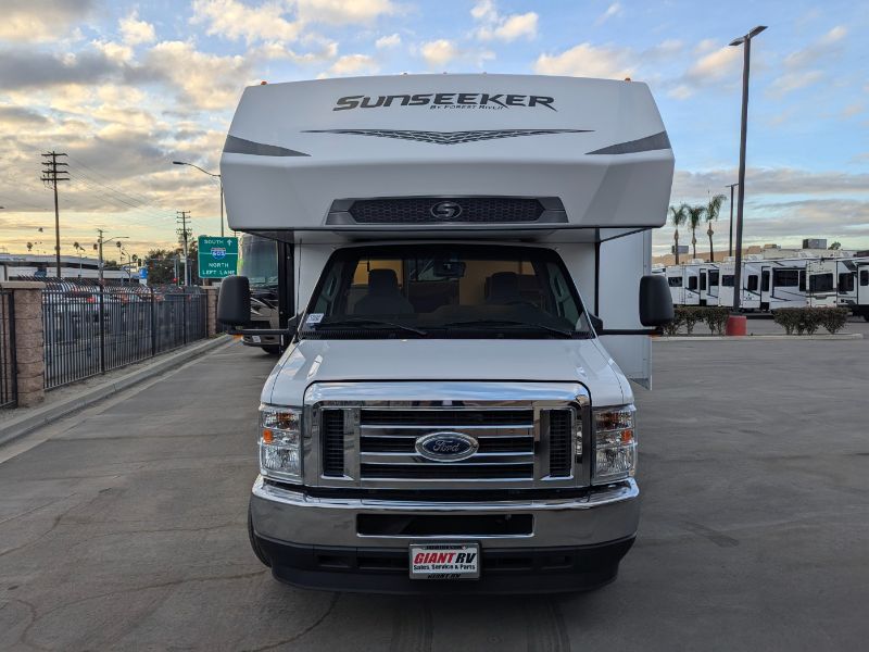2024 Forest River Sunseeker 3010DS - Image 2