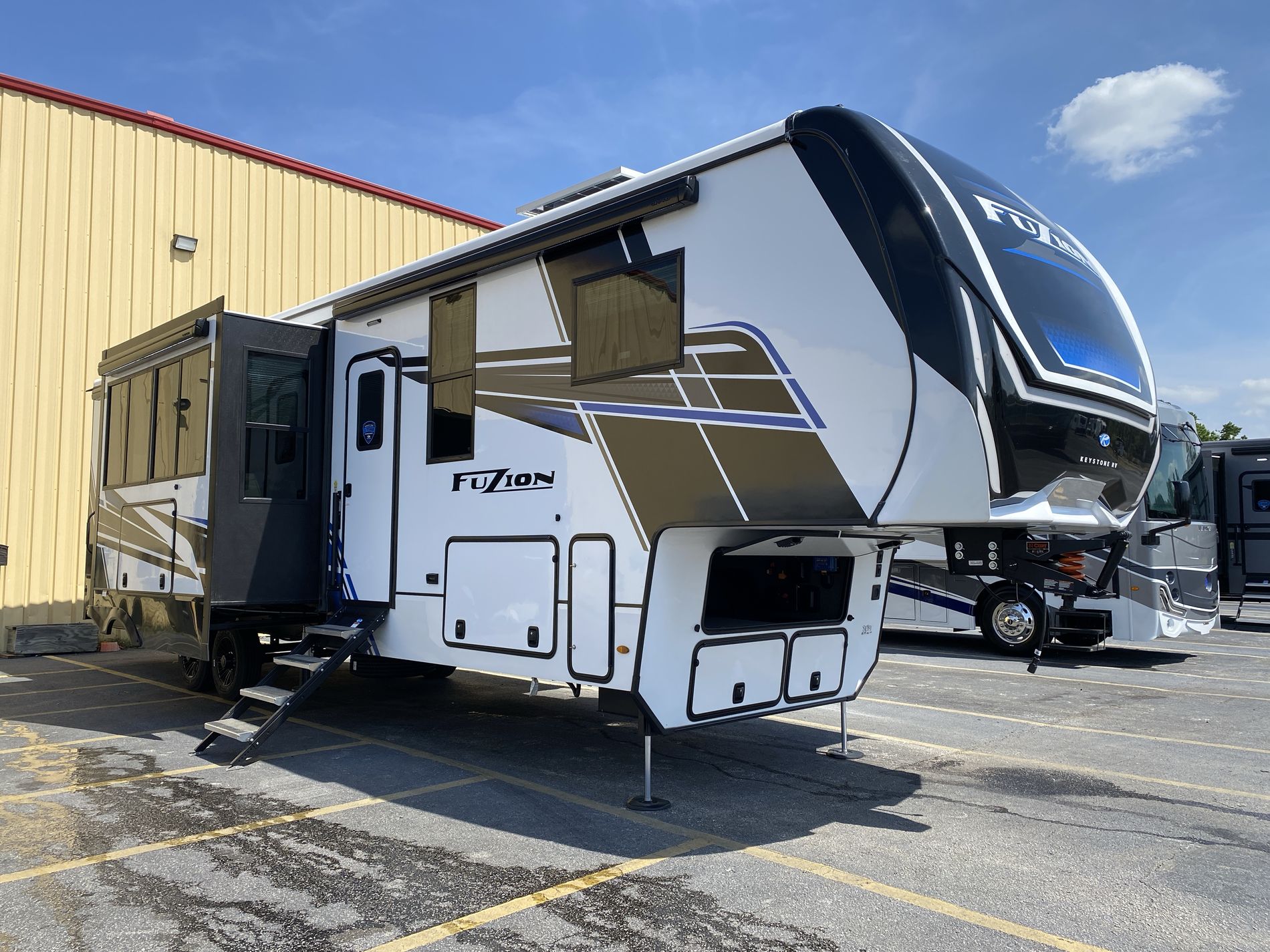 2025 Keystone Fuzion